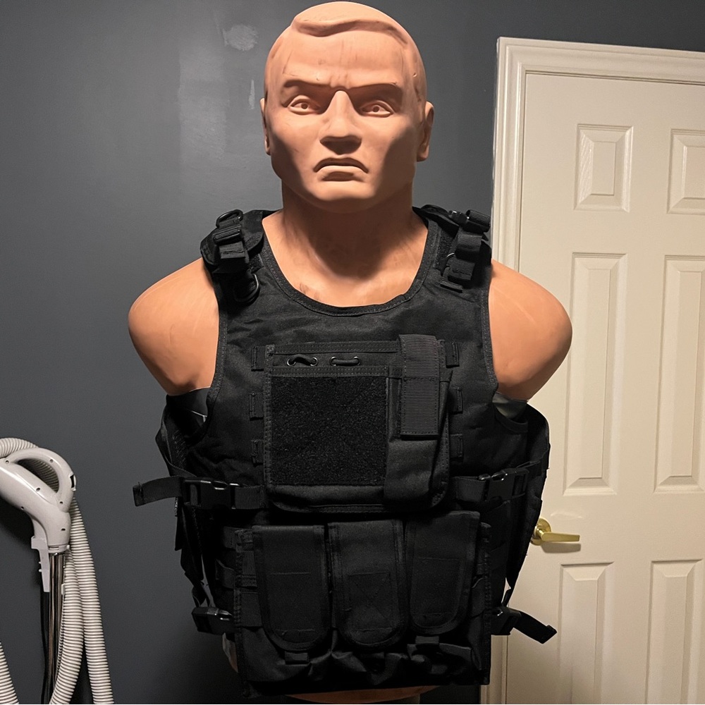 Tactical vest body armour - w/ level 3a plates